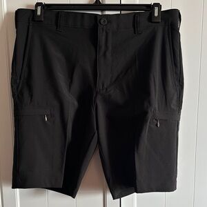 Izod Men's Black Cargo Shorts